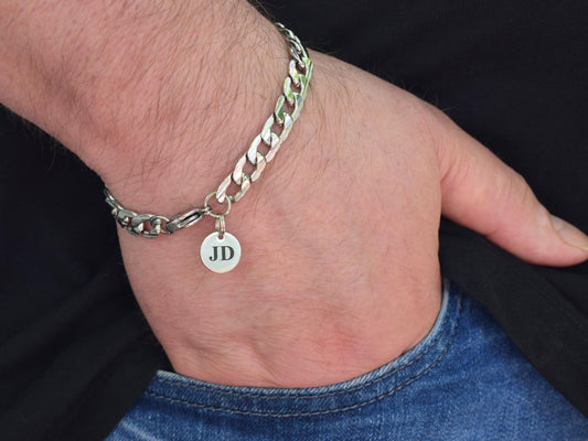 curb chain bracelet with letters charm