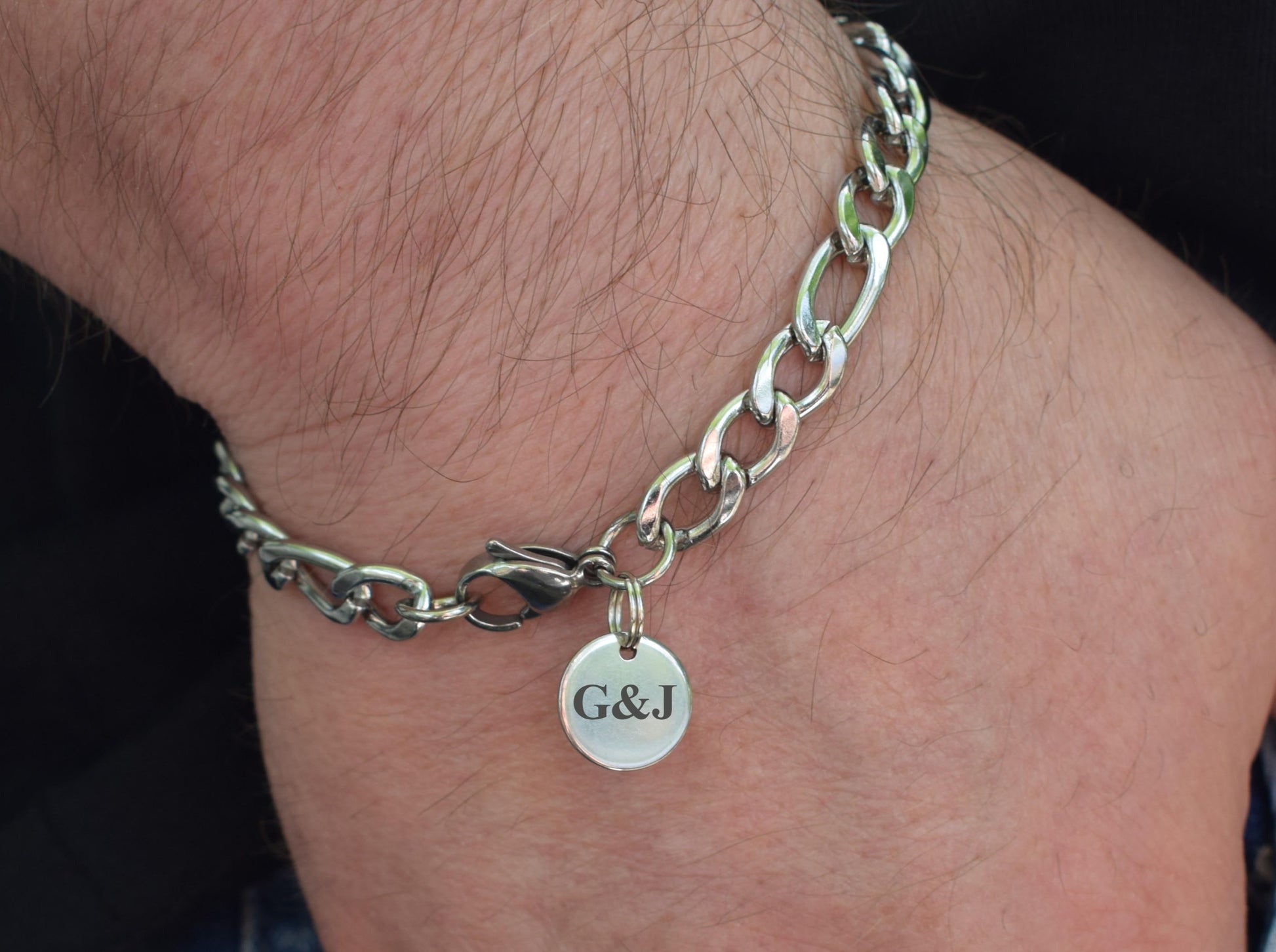 Initial bracelet for men Figaro chain