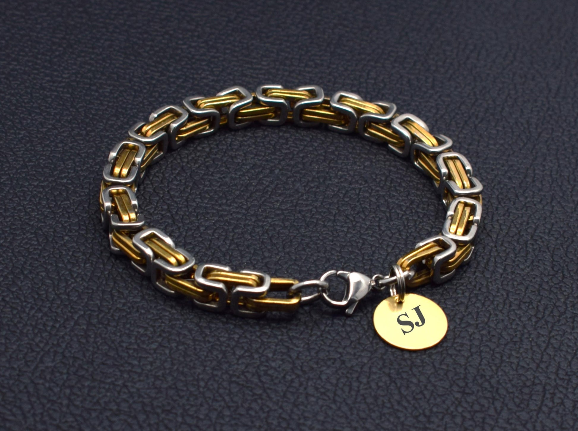 Customise chain bracelet with gold silver polished