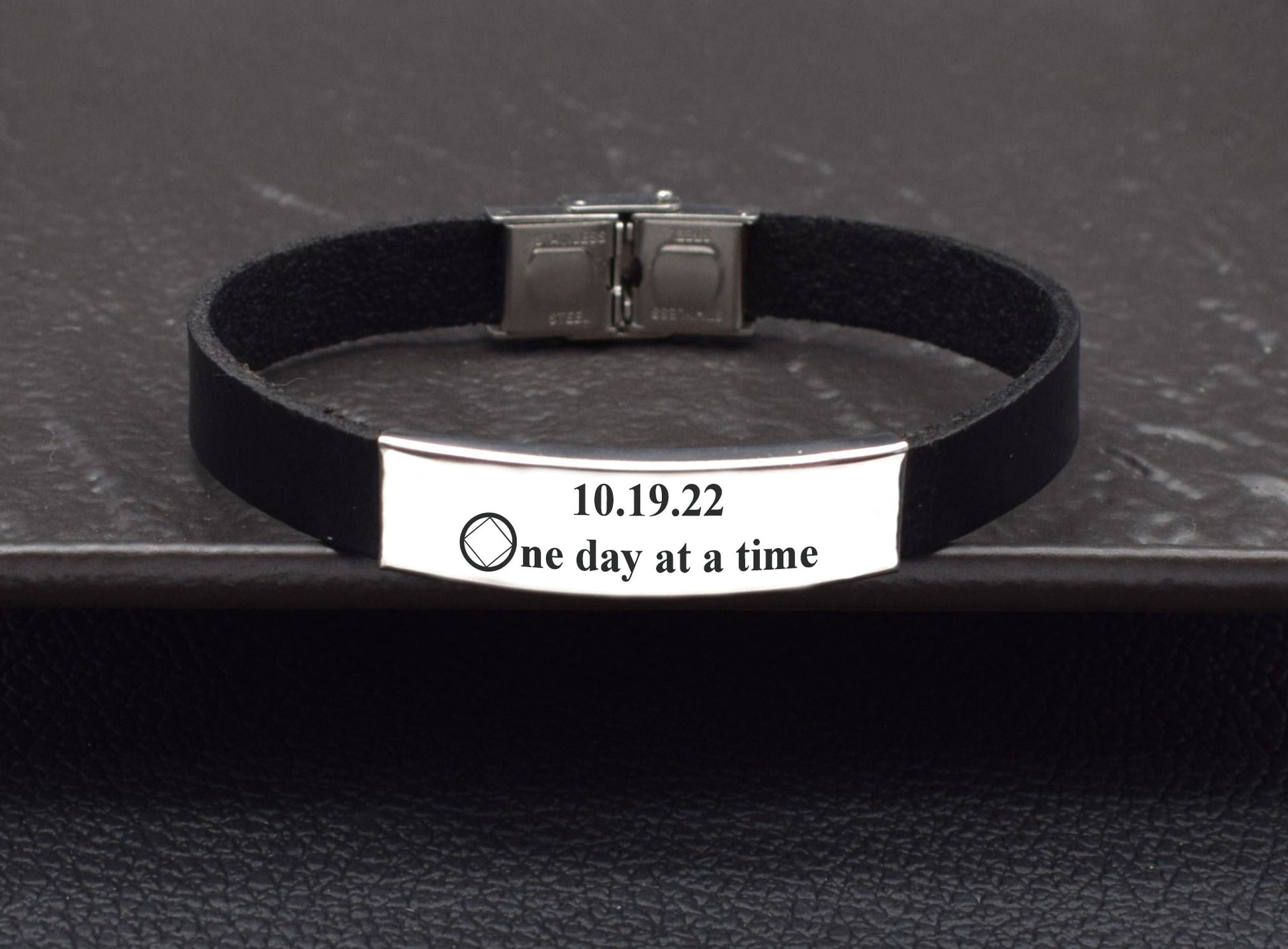 NA bracelet with clean date and one day at a time